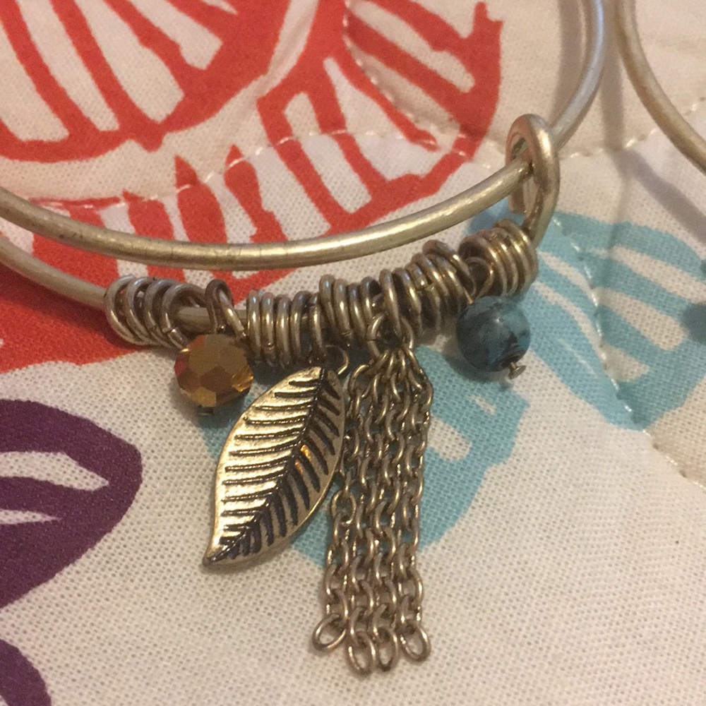 Two gold bangles - Picture 3 of 4